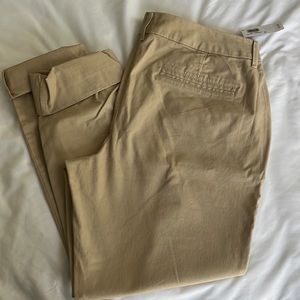 Old Navy Cropped Khakis